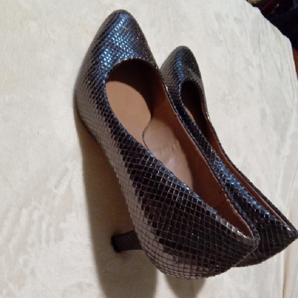 Franco Sarto Metallic Snakeskin Heels - Picture 5 of 7